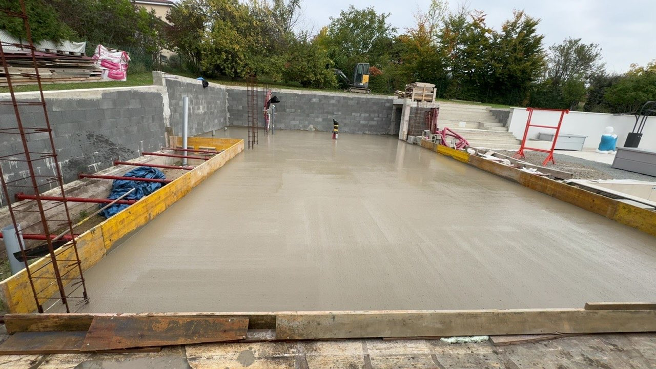 Dalle de béton à Veyre monton — photo 1